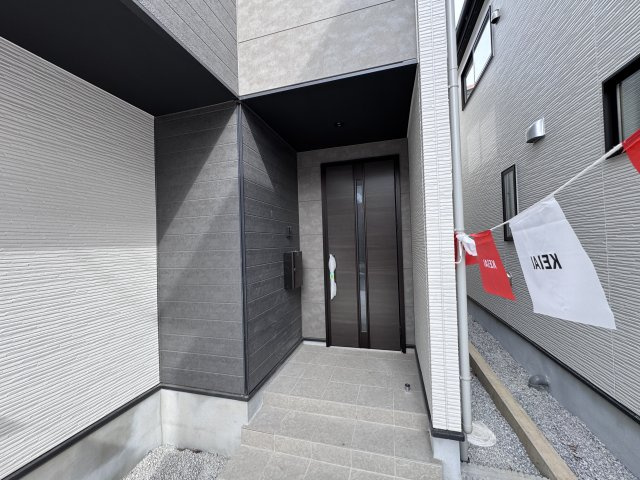 流山市鰭ケ崎新築戸建【鰭ケ崎小学校：9分】のエントランス|エントランス・玄関ポーチ