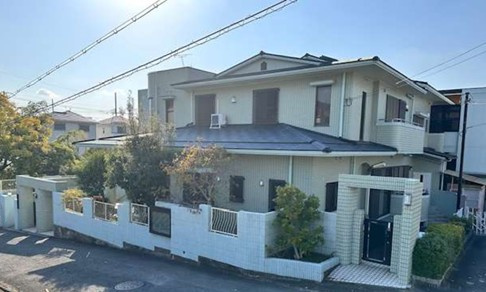 大字清瀧　中古一戸建ての外観|新しい生活にいかがでしょうか？外観はお住まいの顔になります。こだわりたいポイントですね。外壁塗装や屋根塗装のご相談も承っております。
■現地内覧・資金計画相談・住宅ローン相談もお問合せ受付中■