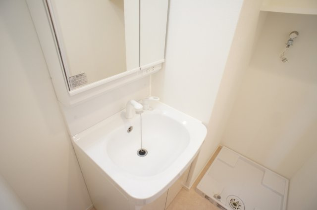 アルファシオリエンソ　11階の洗面所|別号室のものになります。現状優先。