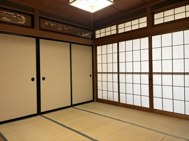 米沢市徳町　二階建て中古住宅の和室|１階