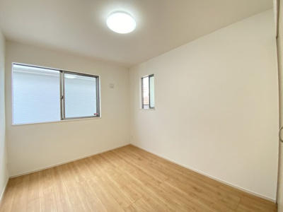 【洋室】 | うるま市栄野比（全4棟）A・B・D号棟 | ※同仕様写真です