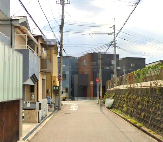 豊中市熊野町4丁目の前面道路含む現地写真|陽当たりの良さが魅力。光熱費の節約にもつながります
