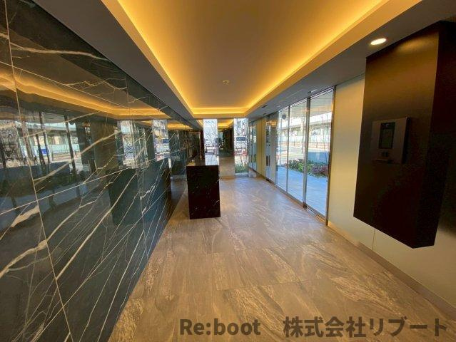 Alivis本八幡のロビー