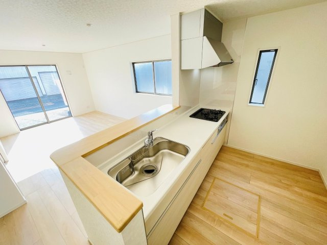 豊田市千足町第6　新築分譲住宅　全4棟　1号棟のキッチン|浄水器一体型水栓です。