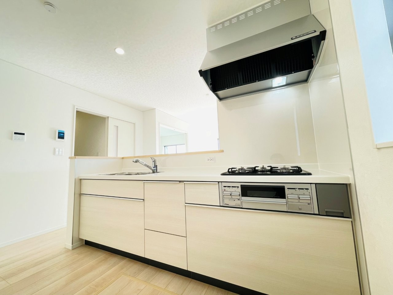 豊田市千足町第6　新築分譲住宅　全4棟　1号棟のキッチン|使い勝手の良いシステムキッチン。