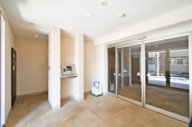 ミオカステーロ大宮のエントランス