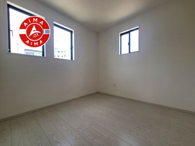 福岡市南区鶴田4丁目第5-3棟（3号棟）の子供部屋|穏やかな光が差し込む室内には、穏やかな時間が流れます。