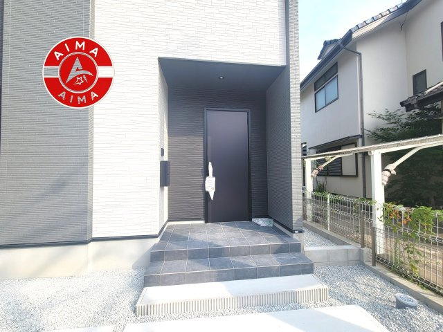 福岡市南区鶴田4丁目第5-3棟（3号棟）の玄関|おでかけの時も帰った時も、「我が家」を最初に感じでもらえる素敵な空間に。