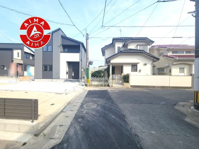 福岡市南区鶴田4丁目第5-3棟（3号棟）の外観|前面道路含む現地の写真です。