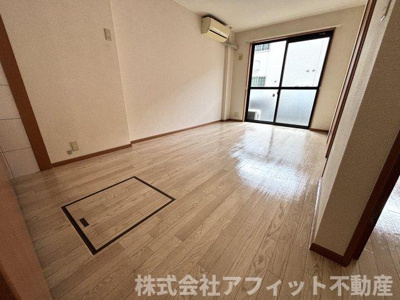 【居間・リビング】 | ピュアローズ | LDK10.4帖