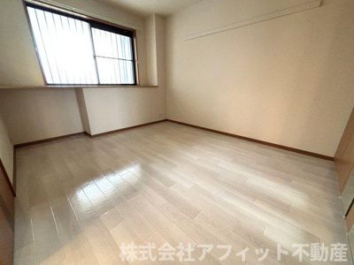 【寝室】 | ピュアローズ | 洋室6帖　