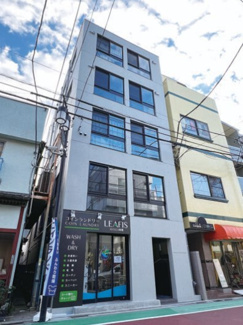 【外観】 | 鉄筋コンクリート造のがっちりとした建物。