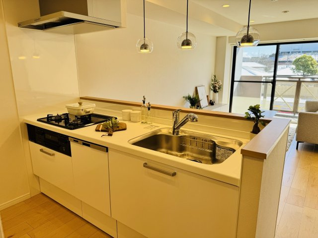 ライオンズマンション南大沢のキッチン|～新規交換済、使い勝手の良いシステムキッチン～