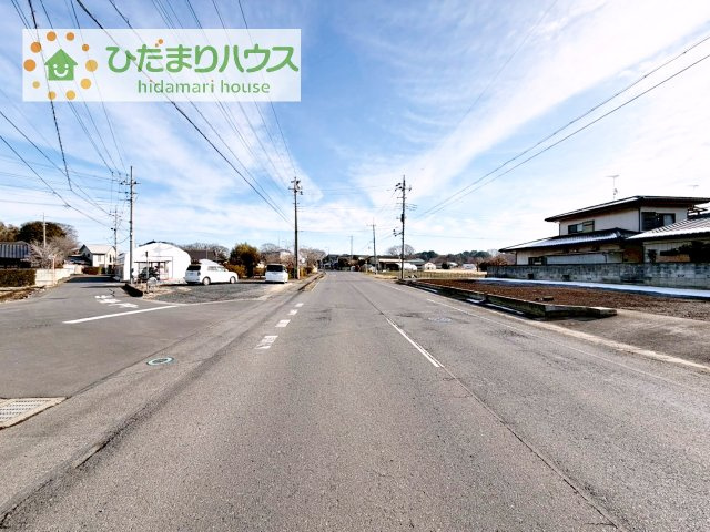 【前面道路含む現地写真】 | 筑西市蓮沼　売地　119坪 | 前面道路が広く駐車も楽々！