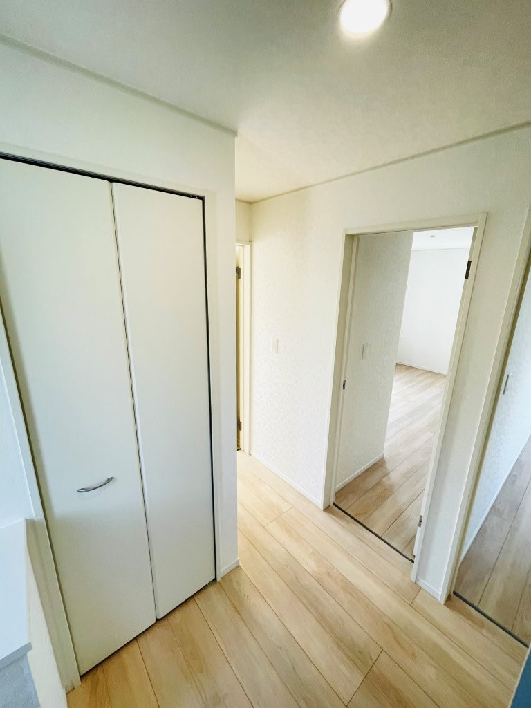 豊田市千足町第6　新築分譲住宅　全4棟　3号棟のその他共用部分|2階廊下にも便利な収納付き♪