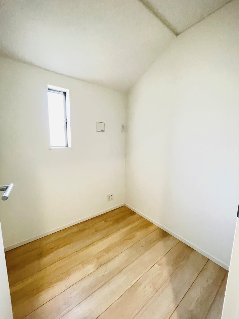 豊田市千足町第6　新築分譲住宅　全4棟　3号棟の収納|仕事や作業に集中できるテレワークルーム付き。仕事のオン・オフの切り替えがしやすくなります♪