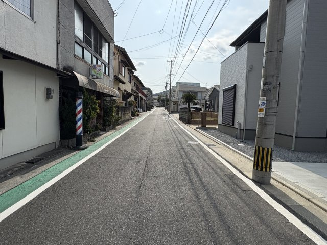 LIGAREーリガーレ　八幡東区中畑2期2号棟の前面道路含む現地写真|南側道路幅5.8メートル