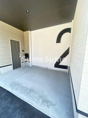 WORKINGBASE伊丹WESTのエントランス|建物の内部です
