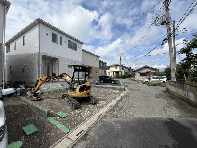 【前面道路含む現地写真】 | 本庄市児玉町金屋第7　新築戸建 クレイドルガーデン 全2棟 1号棟