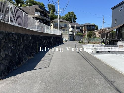 【前面道路含む現地写真】 | 【仲介手数料０円】藤沢市石川5期　新築一戸建て　2号棟　全3棟 | 藤沢市石川5期　新築一戸建て　全3棟