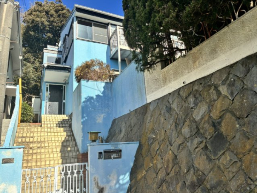 海見え！吹抜けでモダンな中古戸建