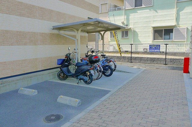 レオパレスＬａ　Ｖｉｓｔａ２のその他共用部分|敷地内駐輪場です