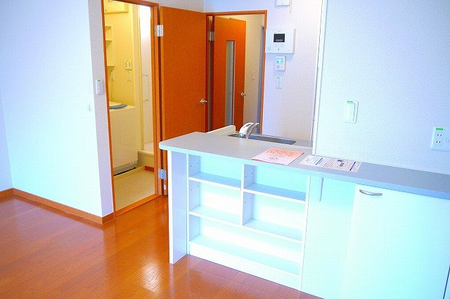 レオパレスＬａ　Ｖｉｓｔａ２の居間・リビング|ゆったりとしたリビングです