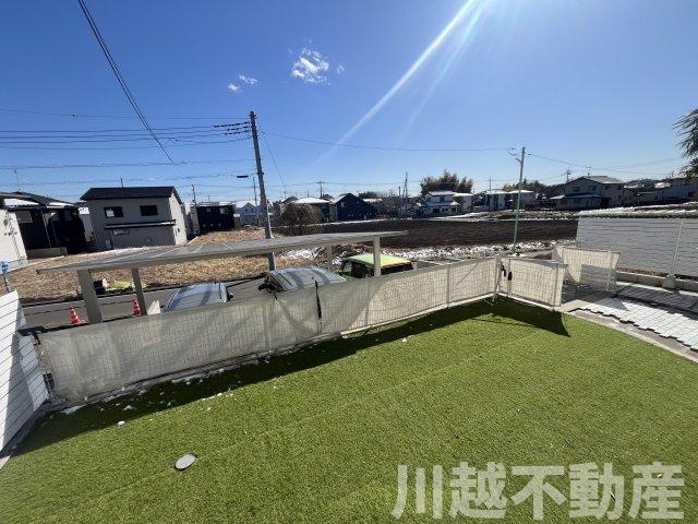 並列４台駐車が魅力の洋館風個性派戸建の展望|1階のリビングの掃き出し窓から見た光景。毎日がリゾート気分。