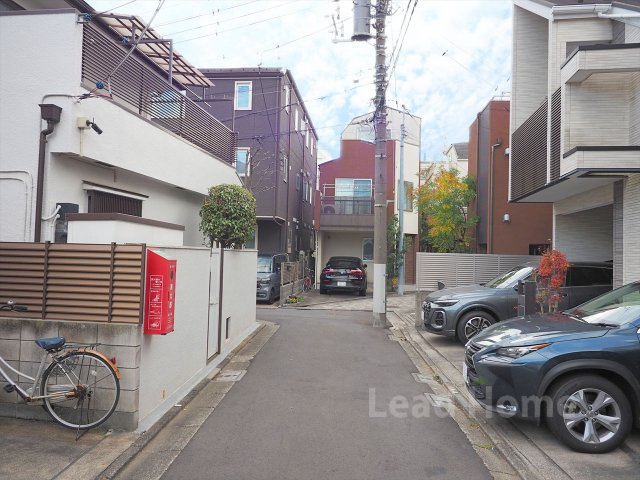 【前面道路含む現地写真】 | 目黒区下目黒5丁目