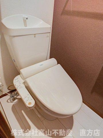 トレス楠橋西館のトイレ