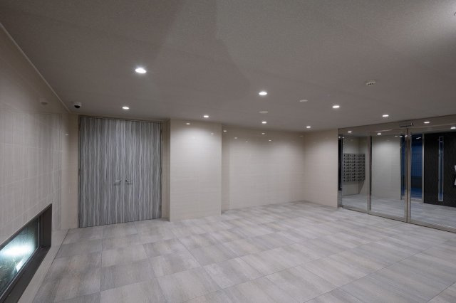 サヴォイ　ラ・シャンス　7階のロビー