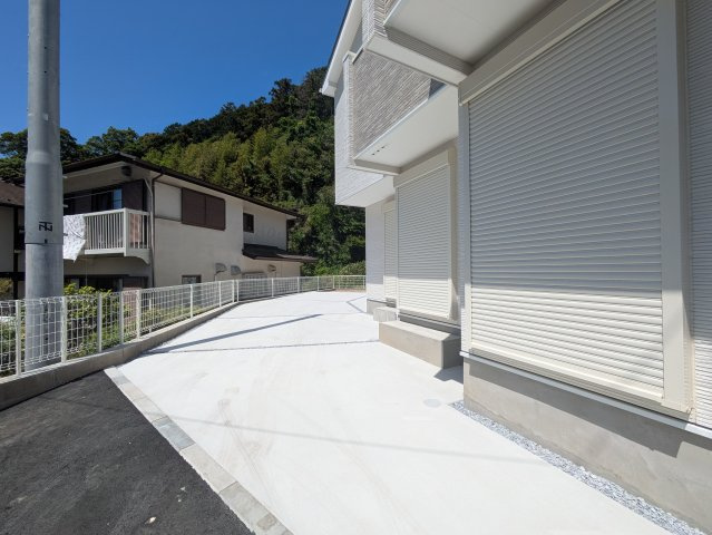 省エネ住宅　新築　４LDKの駐車場|カースペース