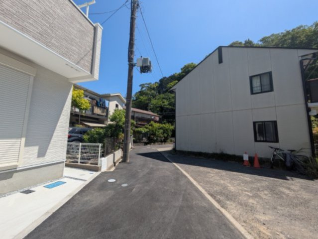 省エネ住宅　新築　４LDKの前面道路含む現地写真|前面道路