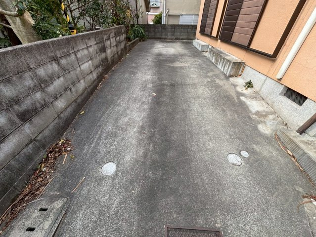 兵庫県高砂市中筋５丁目1-41戸建の駐車場