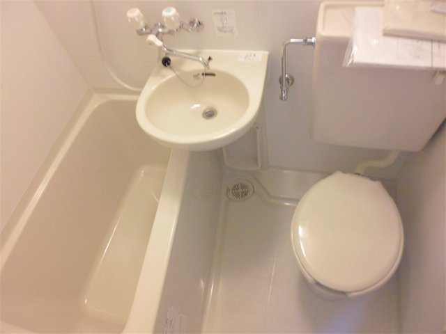 サンビルダー朝霧の浴室