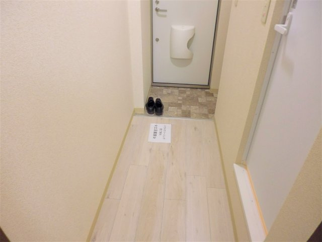 サンビルダー朝霧の玄関