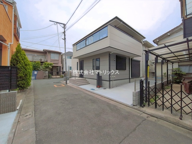 練馬区土支田2丁目　角地×ZEH水準　大型住宅　限定1棟の前面道路含む現地写真