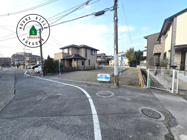 福岡市南区老司1丁目第8-3棟（3号棟）の前面道路含む現地写真|見学の時間などお気軽にお問い合わせ下さい。