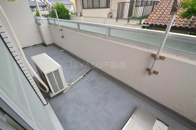 広島市西区東観音町の賃貸マンションのバルコニー