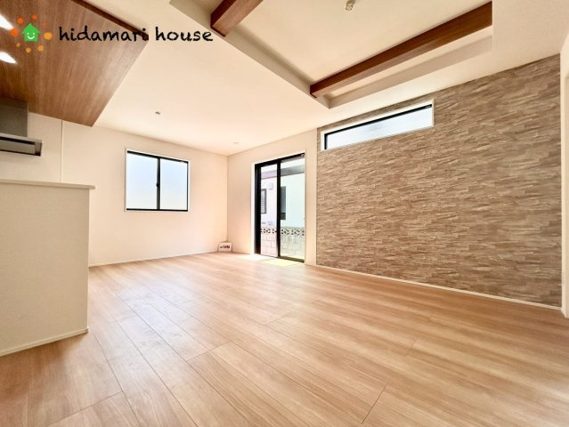 上尾市上31期　新築戸建　グラファーレ02の前面道路含む現地写真