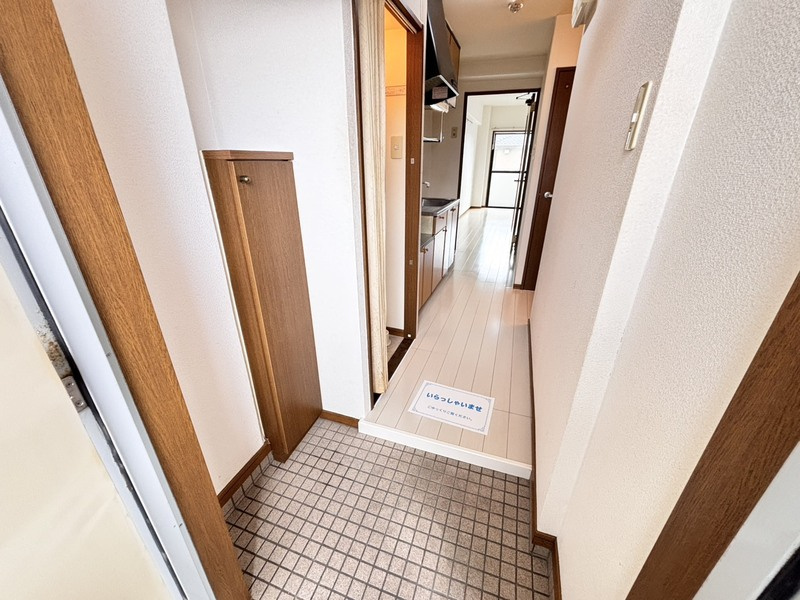 サンデンハイツⅡの玄関