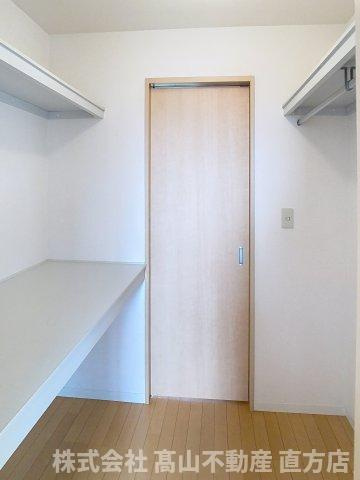 シャーメゾン茶屋の原Ⅱ　C棟の収納