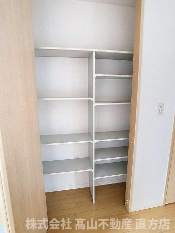 シャーメゾン茶屋の原Ⅱ　C棟の収納