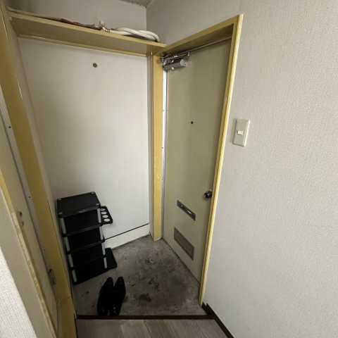 グリーンハイツＥＭＵの玄関