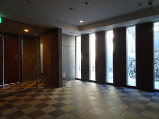 【エントランス】
