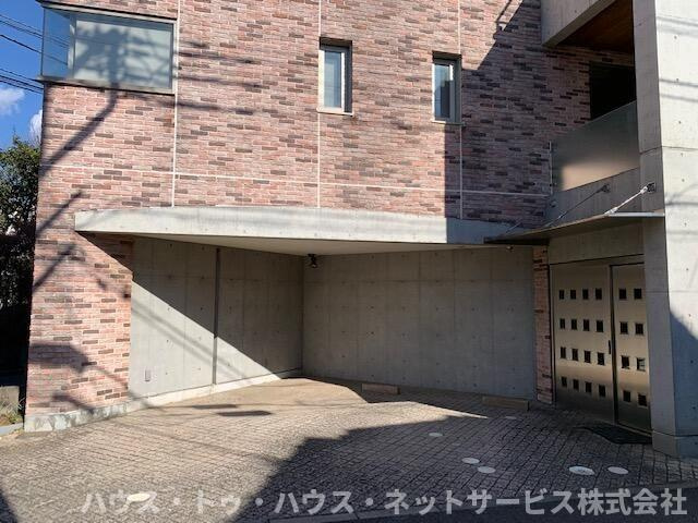 ＮＯＢＬＥ－ＰＬＡＣＥの駐車場