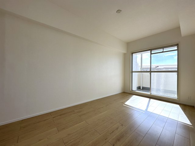 研究学園6団地・530号棟の洋室