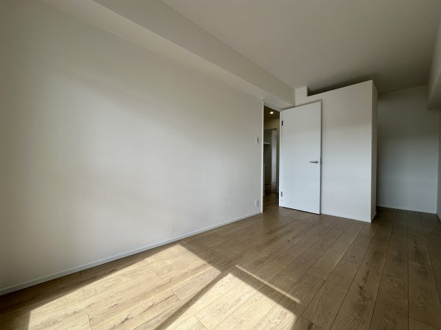 研究学園6団地・530号棟の洋室