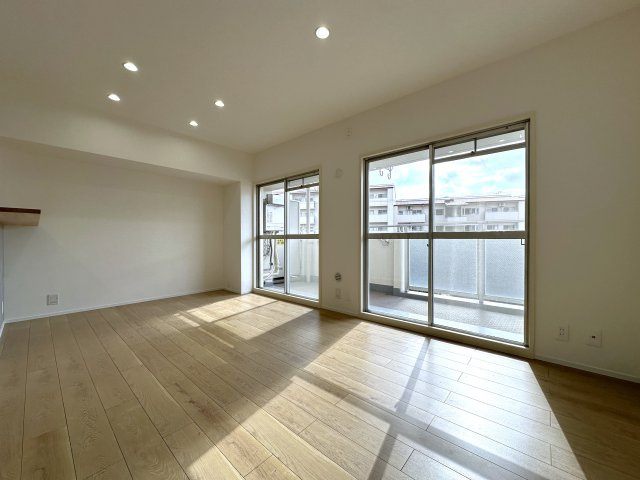 研究学園6団地・530号棟の居間・リビング