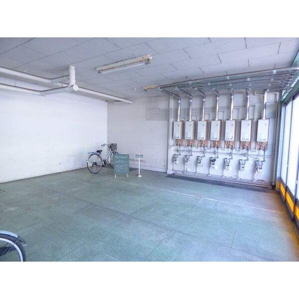 ピエス美合の駐車場